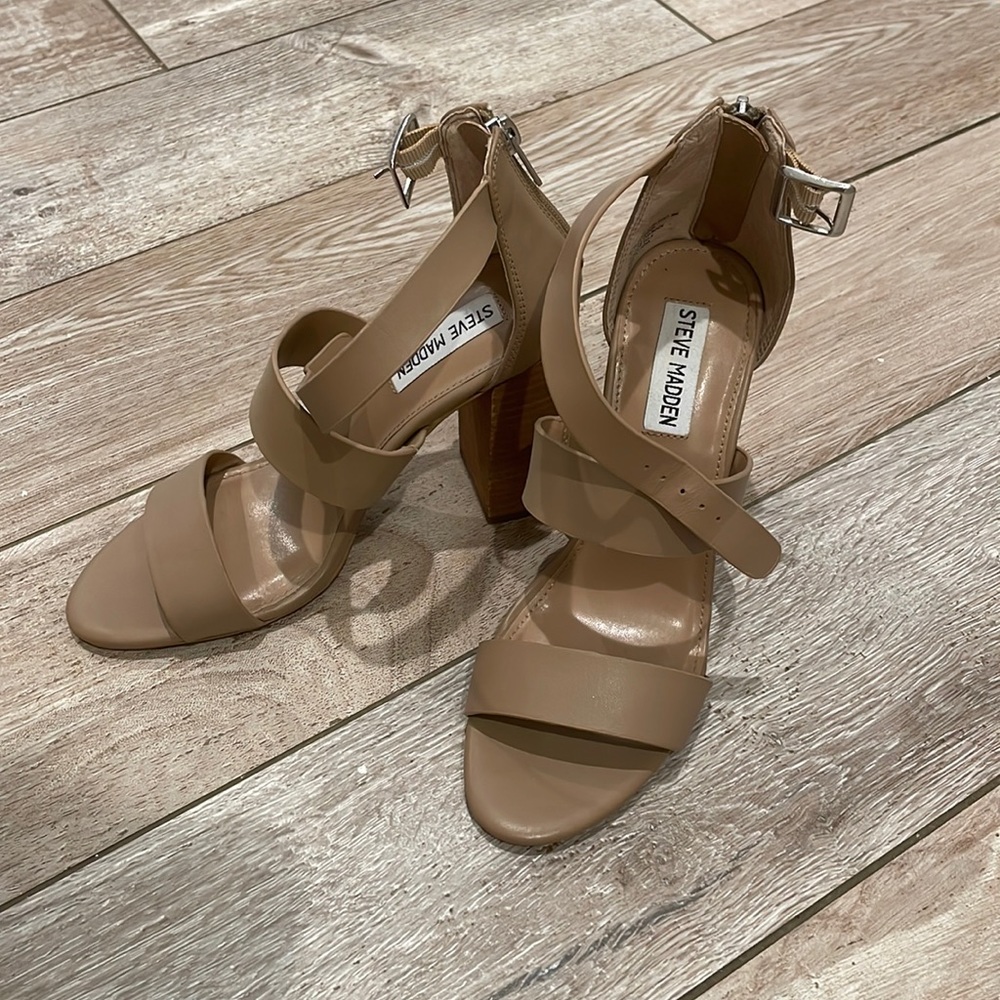 Size 8 Steve Madden block heels
